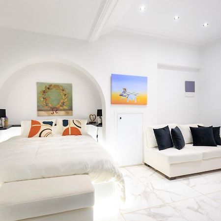 Aiolos Luxury Apartment Under Acropolis In Plaka Atene Esterno foto
