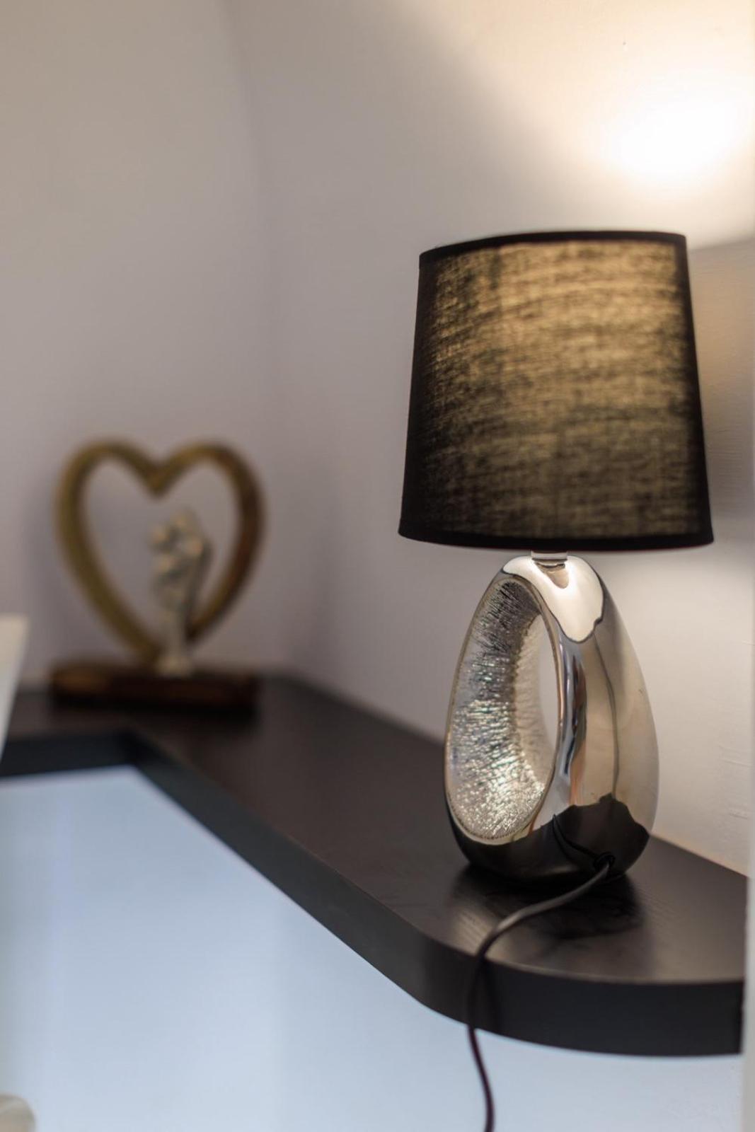 Aiolos Luxury Apartment Under Acropolis In Plaka Atene Esterno foto
