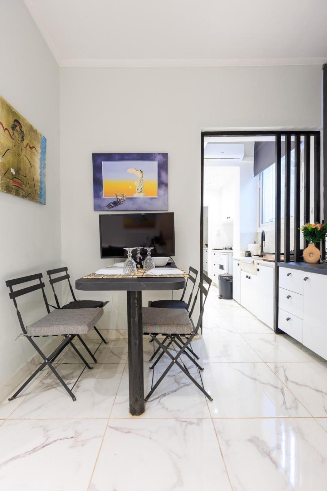 Aiolos Luxury Apartment Under Acropolis In Plaka Atene Esterno foto