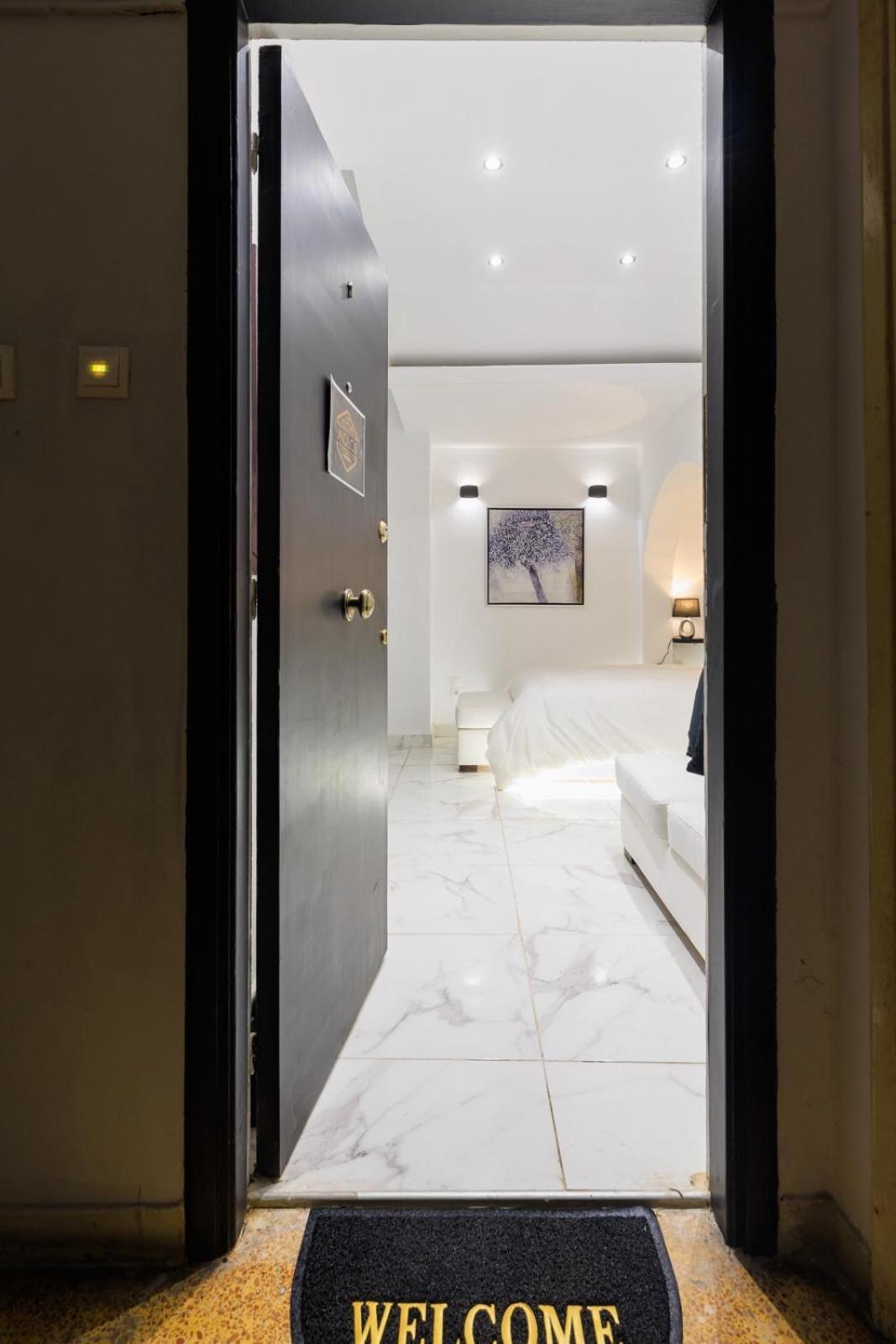 Aiolos Luxury Apartment Under Acropolis In Plaka Atene Esterno foto