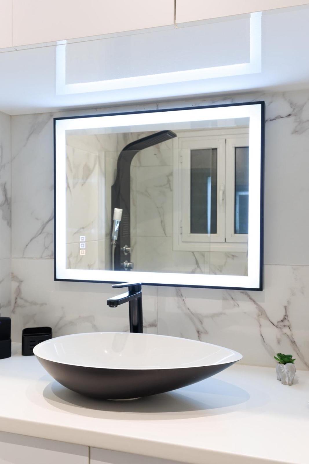 Aiolos Luxury Apartment Under Acropolis In Plaka Atene Esterno foto