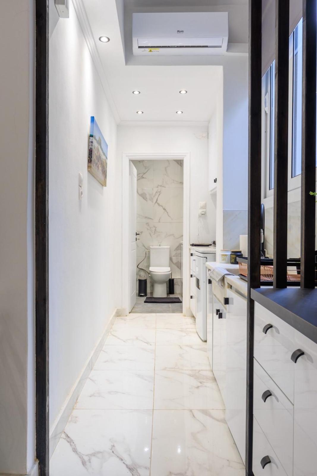 Aiolos Luxury Apartment Under Acropolis In Plaka Atene Esterno foto