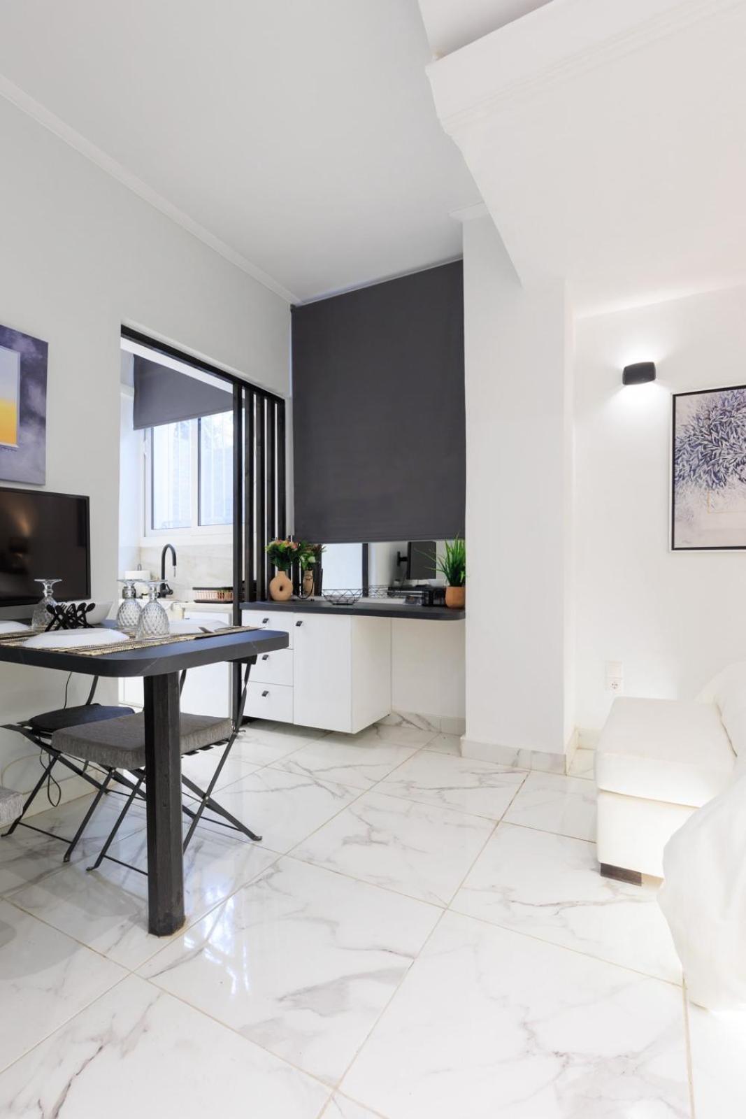 Aiolos Luxury Apartment Under Acropolis In Plaka Atene Esterno foto